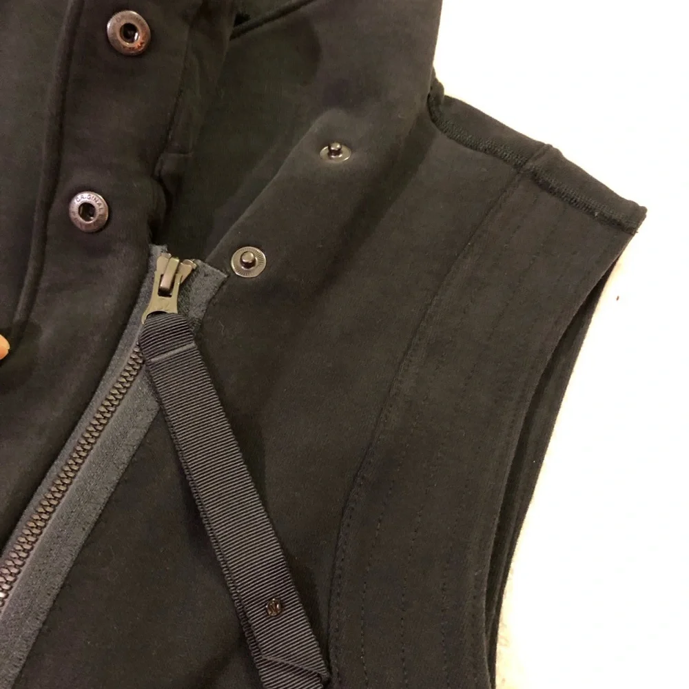 RARE Lululemon Versa Vest Black‎ Size 6
